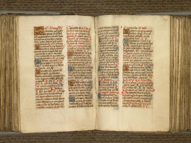 Boulogne-sur-Mer, Bibl. mun, ms. 0093 A, f. 120v-121
